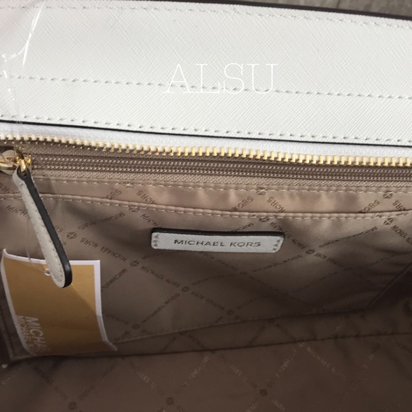 Michael Kors Selma Med TZ Satchel Optic White Gold - Picture 6 of 8